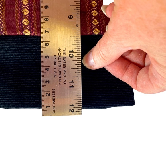 Wine Bottle Fabric Gift Bag With Fabric Ribbon for Tying - Picture 8 of 12